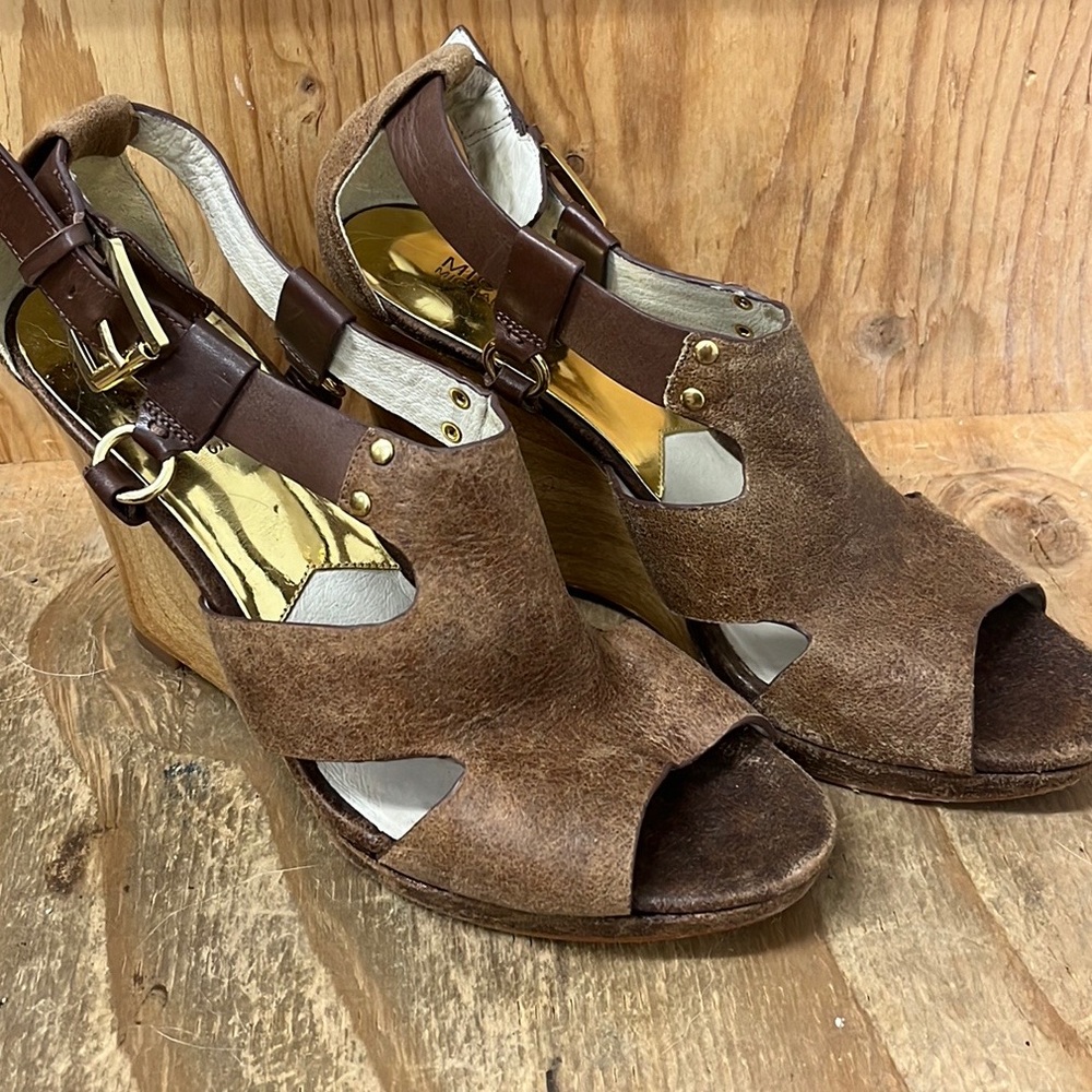 Michael Kors wedge sandals size9 1/2